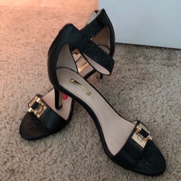 Sandals - Picture 2 of 4